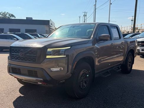 Used 2023 Nissan Frontier PRO-4X w/ Pro-4X Premium Package AWD/4WD image 2