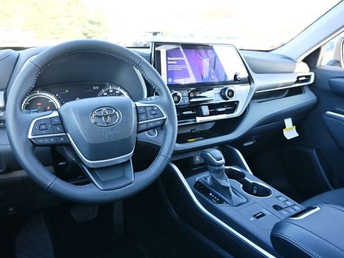 New 2026 Toyota Highlander XLE AWD/4WD image 24