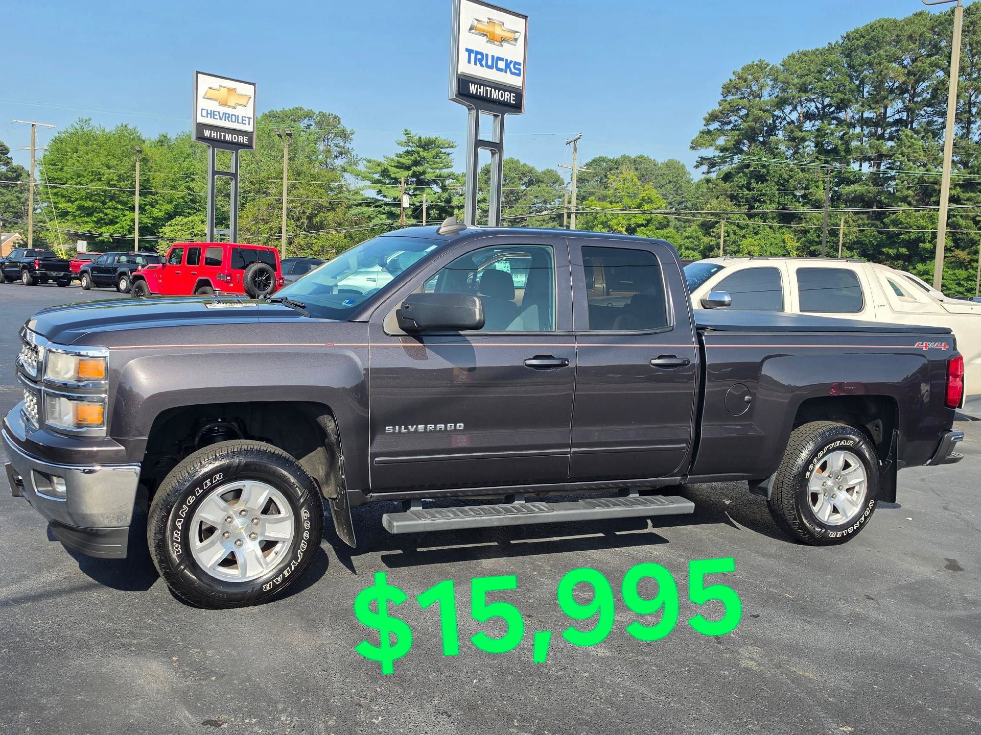 Used 2015 Chevrolet Silverado 1500 LT w/ LT Convenience Package AWD/4WD image 2