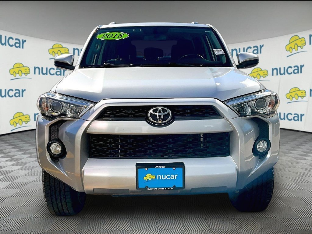 Used 2018 Toyota 4Runner SR5 AWD/4WD image 2
