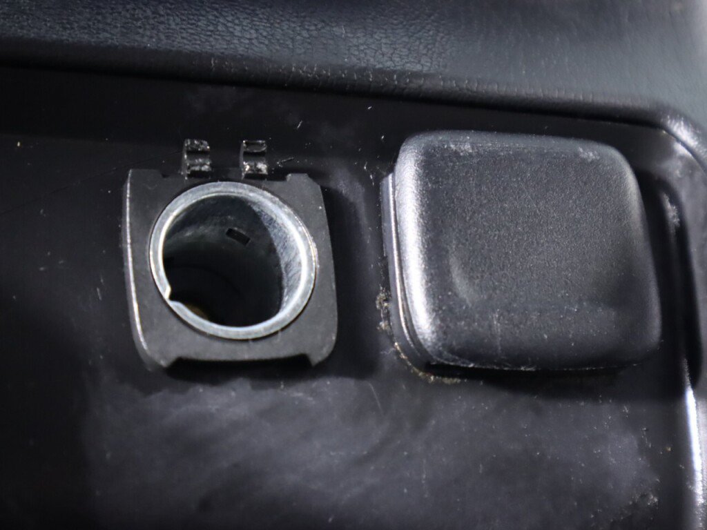 Used 2019 Chevrolet Suburban LS AWD/4WD image 23