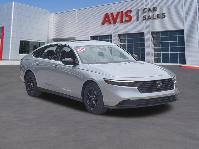 Used 2025 Honda Accord SE image 3