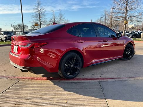 New 2026 Toyota Camry SE image 5