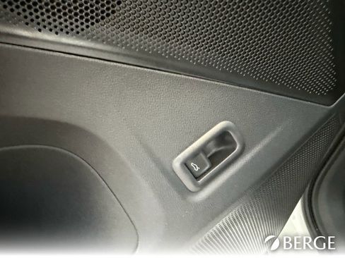 New 2026 Volkswagen Tiguan SE R-Line FWD image 27
