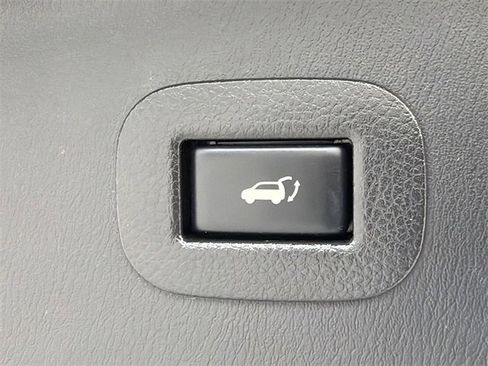 Used 2018 Nissan Armada SV w/ Driver Package image 19