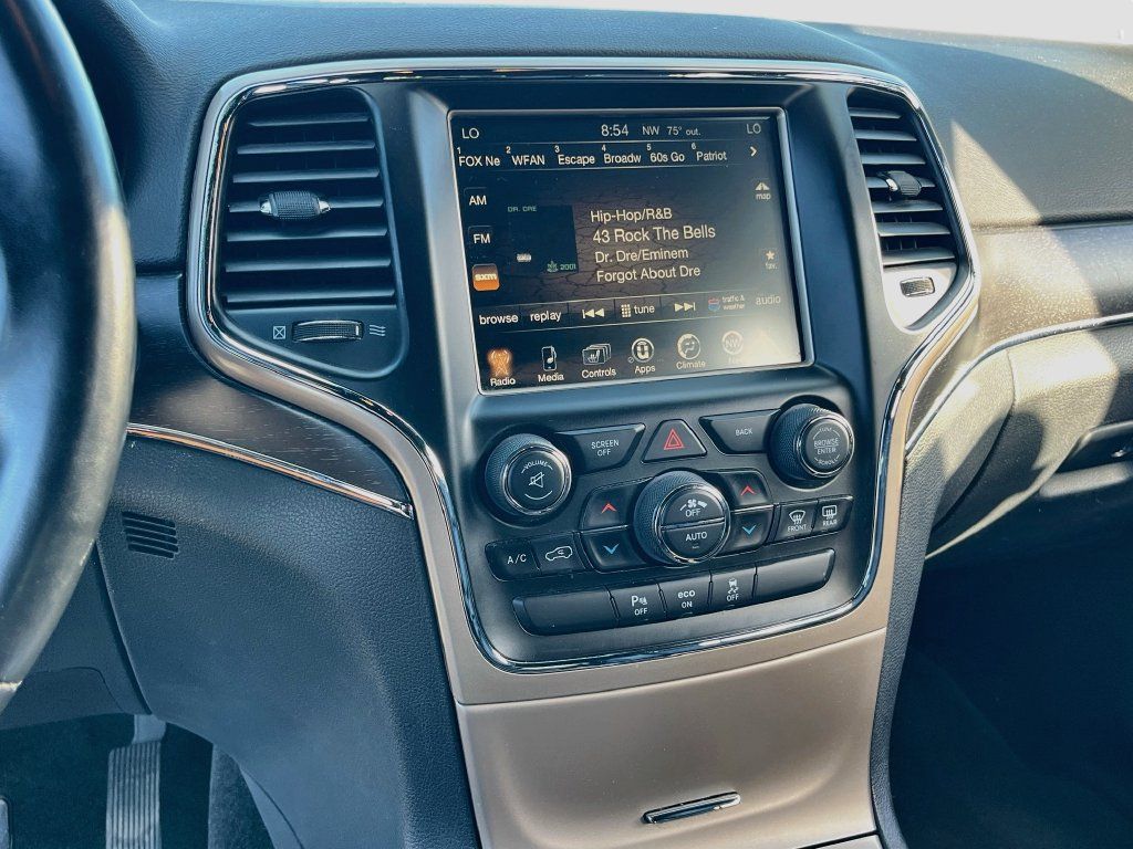 Used 2015 Jeep Grand Cherokee Limited AWD/4WD image 15