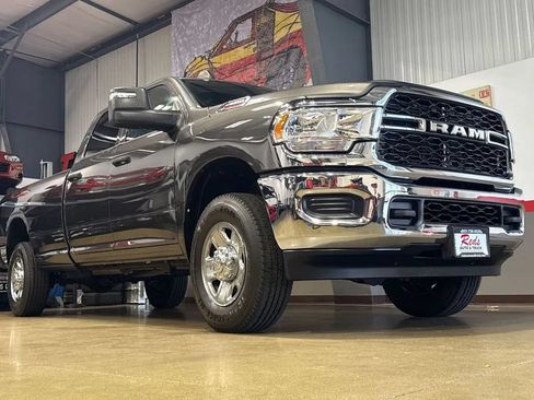 Used 2024 RAM 2500 Tradesman w/ Chrome Appearance Group AWD/4WD image 51