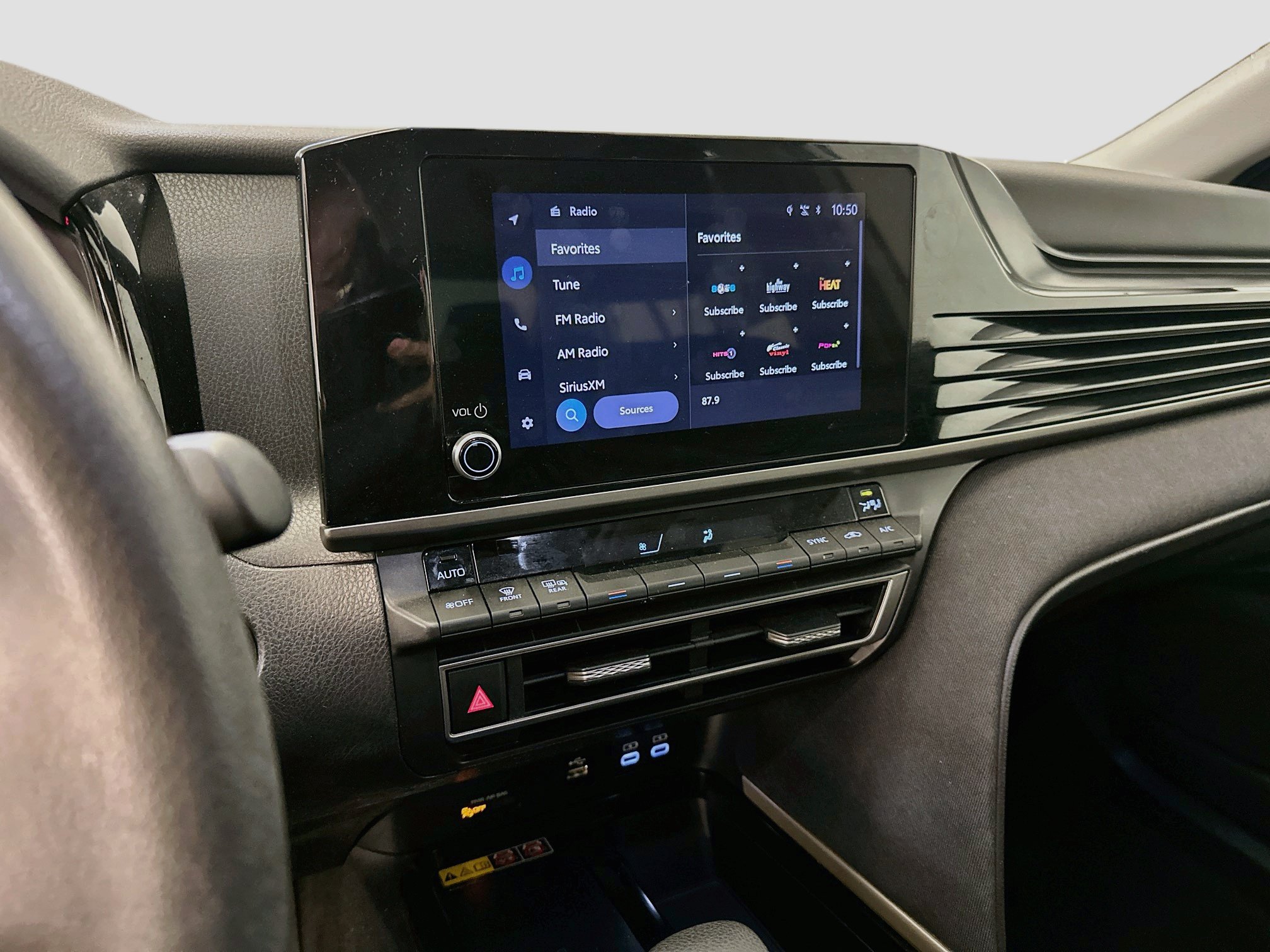 Used 2025 Toyota Camry LE FWD image 26