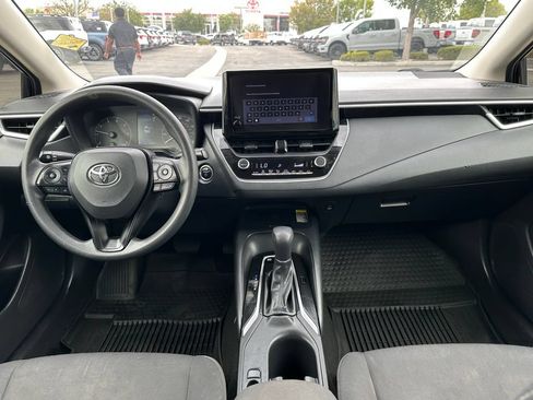 Used 2025 Toyota Corolla LE w/ LE Premium Package FWD image 21