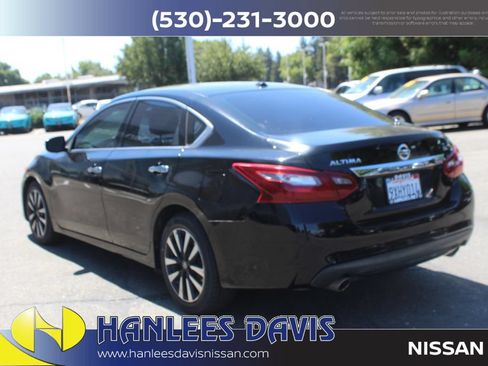 Used 2018 Nissan Altima 2.5 SL FWD image 9