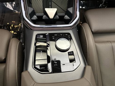 Used 2025 BMW X3 xDrive30i image 23