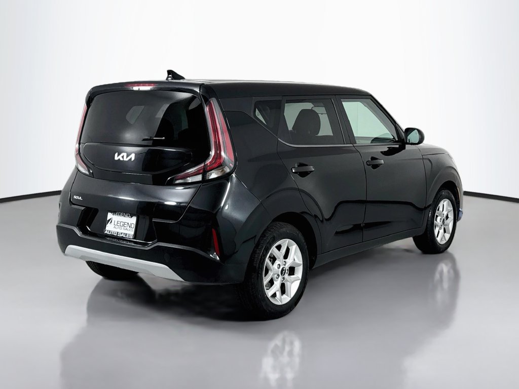 Used 2023 Kia Soul LX w/ LX Technology Package FWD image 6