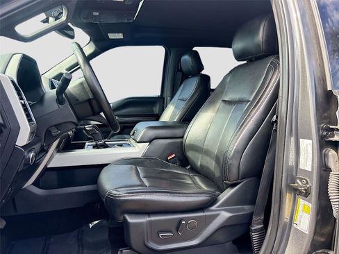 Used 2018 Ford F150 Lariat image 23