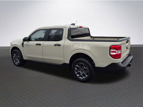 New 2025 Ford Maverick XLT image 5