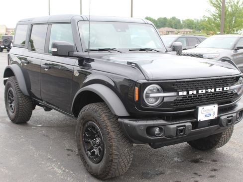 Used 2023 Ford Bronco Wildtrak AWD/4WD image 9