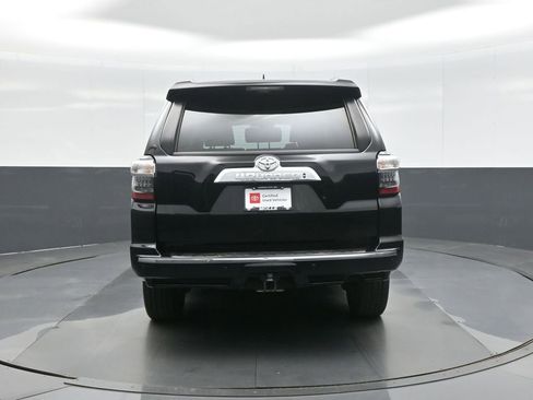 Certified 2022 Toyota 4Runner Limited AWD/4WD image 6