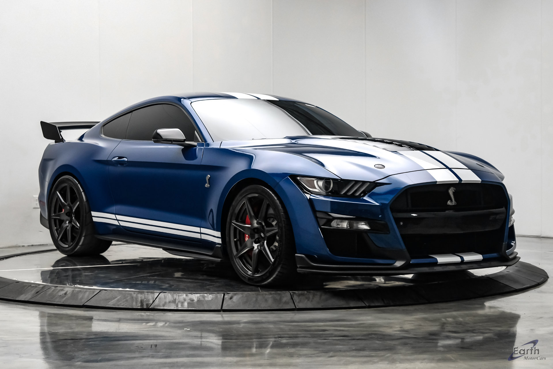 Used 2022 Ford Mustang Shelby GT500 w/ Carbon Fiber Track Pack RWD image 28