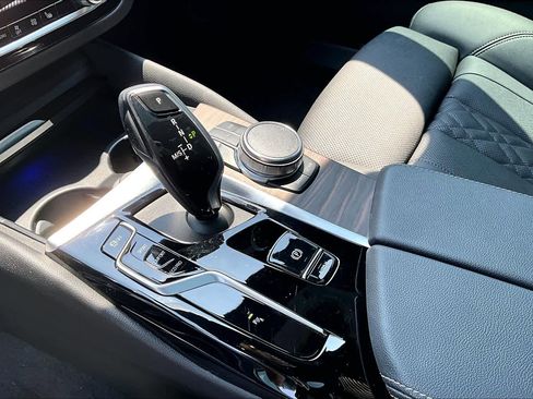 Certified 2023 BMW 530i xDrive w/ Premium Package AWD/4WD image 17