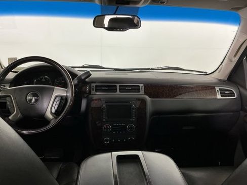 Used 2011 GMC Yukon XL Denali AWD/4WD image 21
