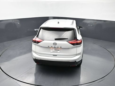 Certified 2025 Nissan Rogue S FWD image 21