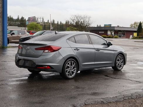 Used 2019 Hyundai Elantra Limited w/ Cargo Package image 5
