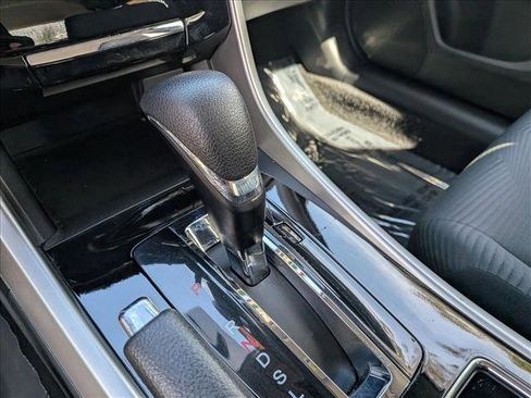 Used 2017 Honda Accord LX image 15