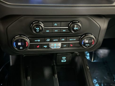 Used 2025 Ford Bronco Big Bend image 25