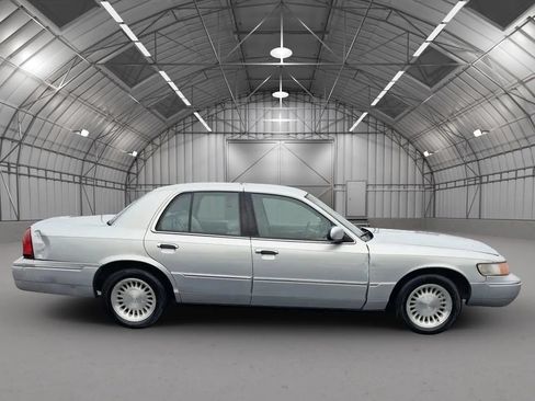 Used 2002 Mercury Grand Marquis LSE RWD image 6