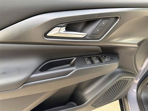 New 2026 Chevrolet Equinox EV LT image 46