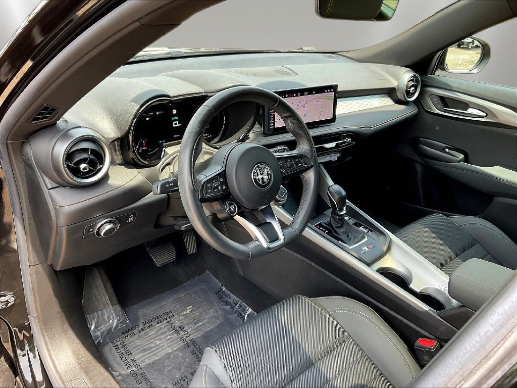 Used 2024 Alfa Romeo Tonale Ti AWD/4WD image 17