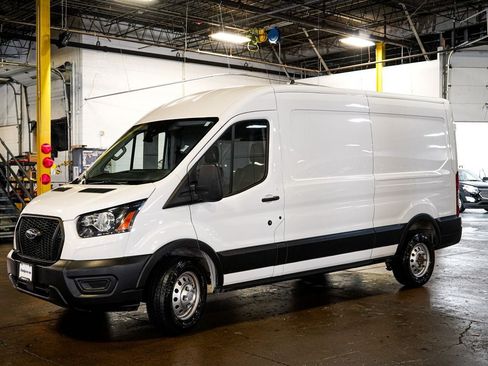 Used 2023 Ford Transit 250 Medium Roof AWD image 3