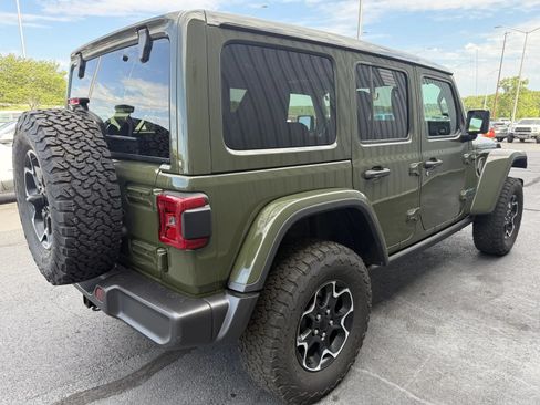 Used 2023 Jeep Wrangler Unlimited Rubicon 4xe w/ Cold Weather Group AWD/4WD image 4