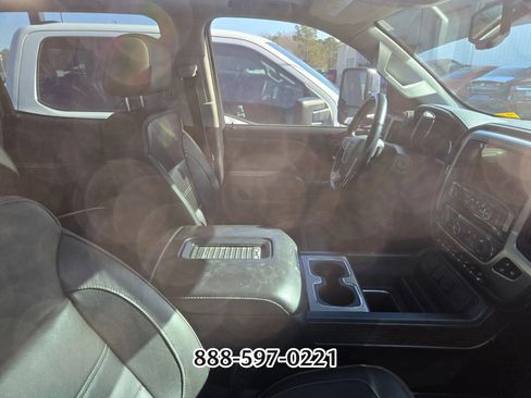 Used 2019 GMC Sierra 2500 Denali w/ Duramax Plus Package image 5