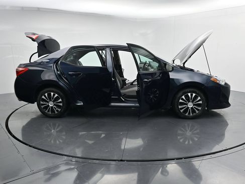 Used 2019 Toyota Corolla LE FWD image 44