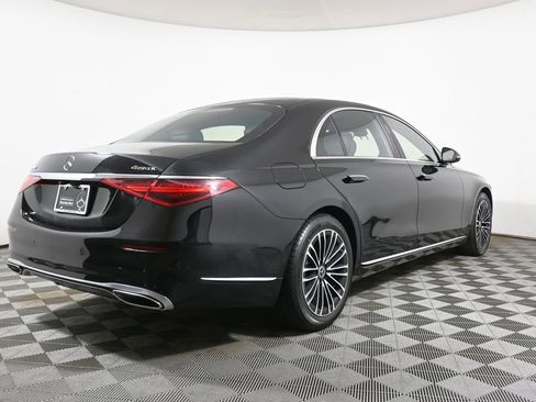 Certified 2023 Mercedes-Benz S 500 4MATIC image 7