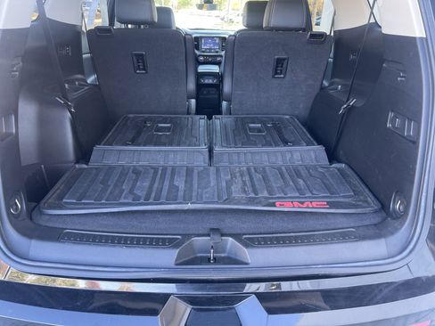 Used 2022 GMC Acadia Denali w/ Denali Ultimate Package image 30