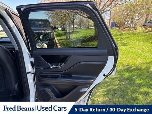 Used 2022 Lincoln Corsair AWD w/ Premium Package image 15