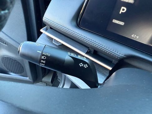 Certified 2023 Nissan Ariya AWD image 31