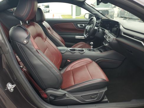 Used 2024 Ford Mustang GT Premium image 19