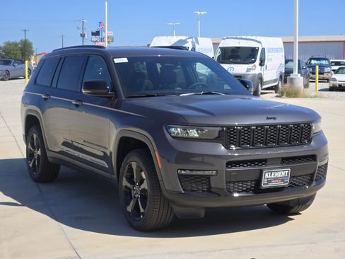 New 2025 Jeep Grand Cherokee L Limited w/ Black Appearance Package image 3