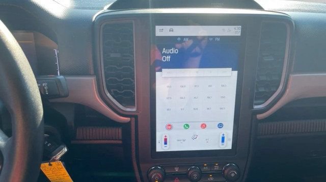 Used 2025 Ford Ranger XL RWD image 12