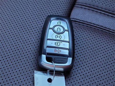 Used 2024 Ford Expedition Max Limited image 25