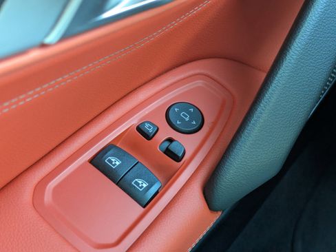 Used 2022 BMW Z4 M40i w/ Premium Package image 28