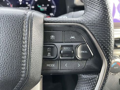 Used 2024 Toyota Tacoma TRD Sport image 33