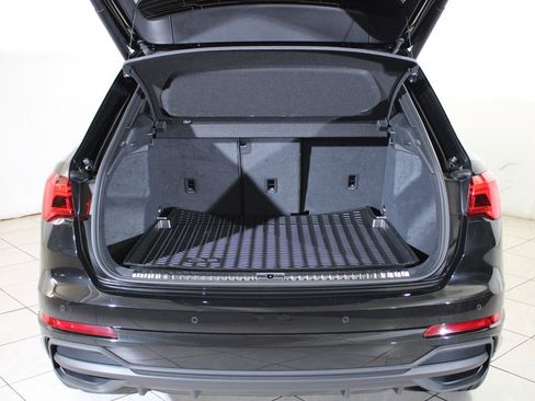 Certified 2025 Audi Q3 2.0T Premium w/ Convenience Package image 24