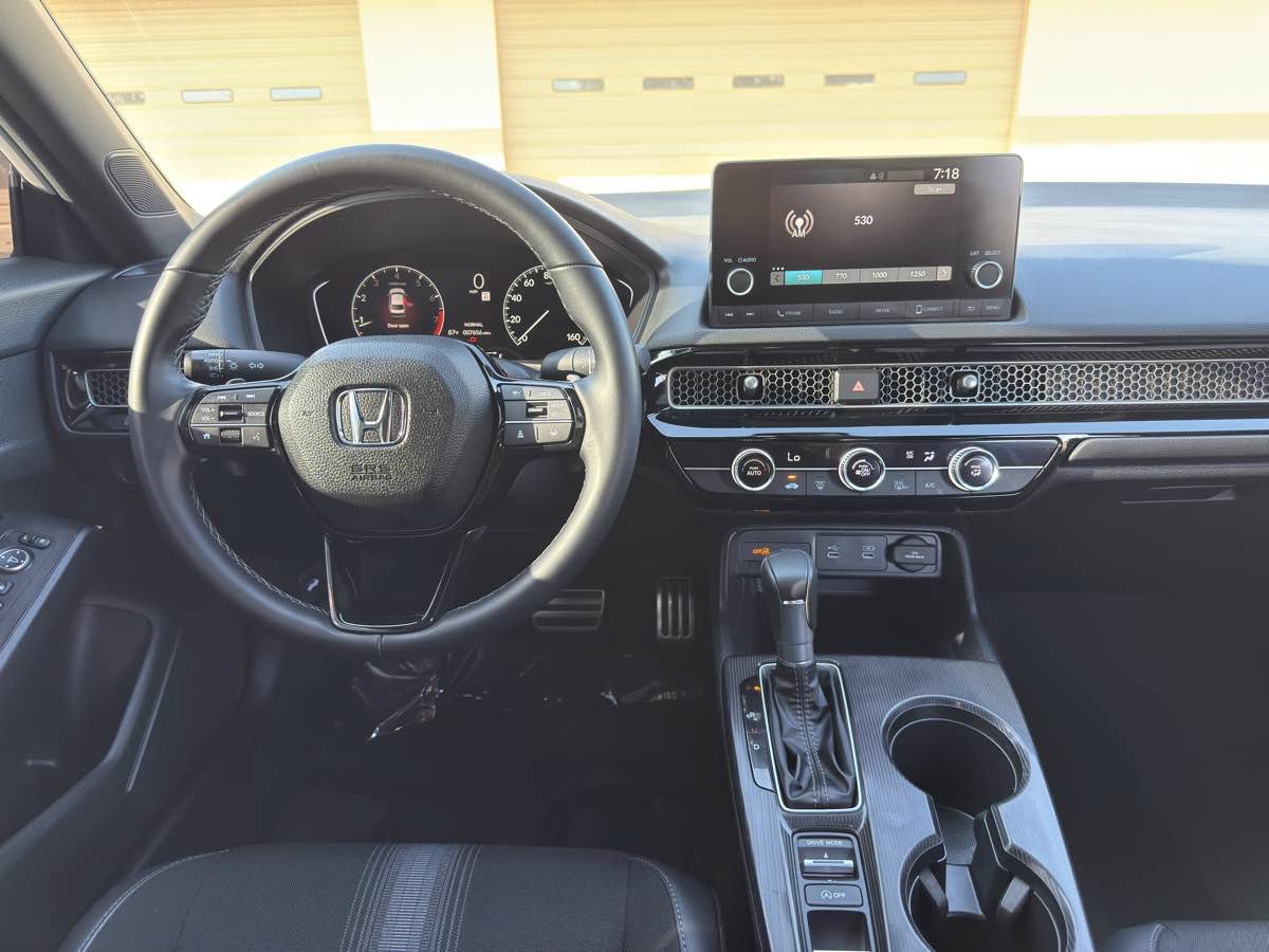 Used 2025 Honda Civic Sport image 15