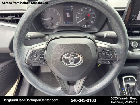 Used 2023 Toyota Corolla LE image 17