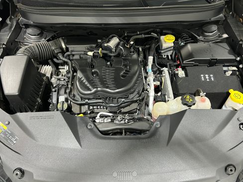 Used 2020 Jeep Cherokee Trailhawk w/ Comfort/Convenience Group AWD/4WD image 21