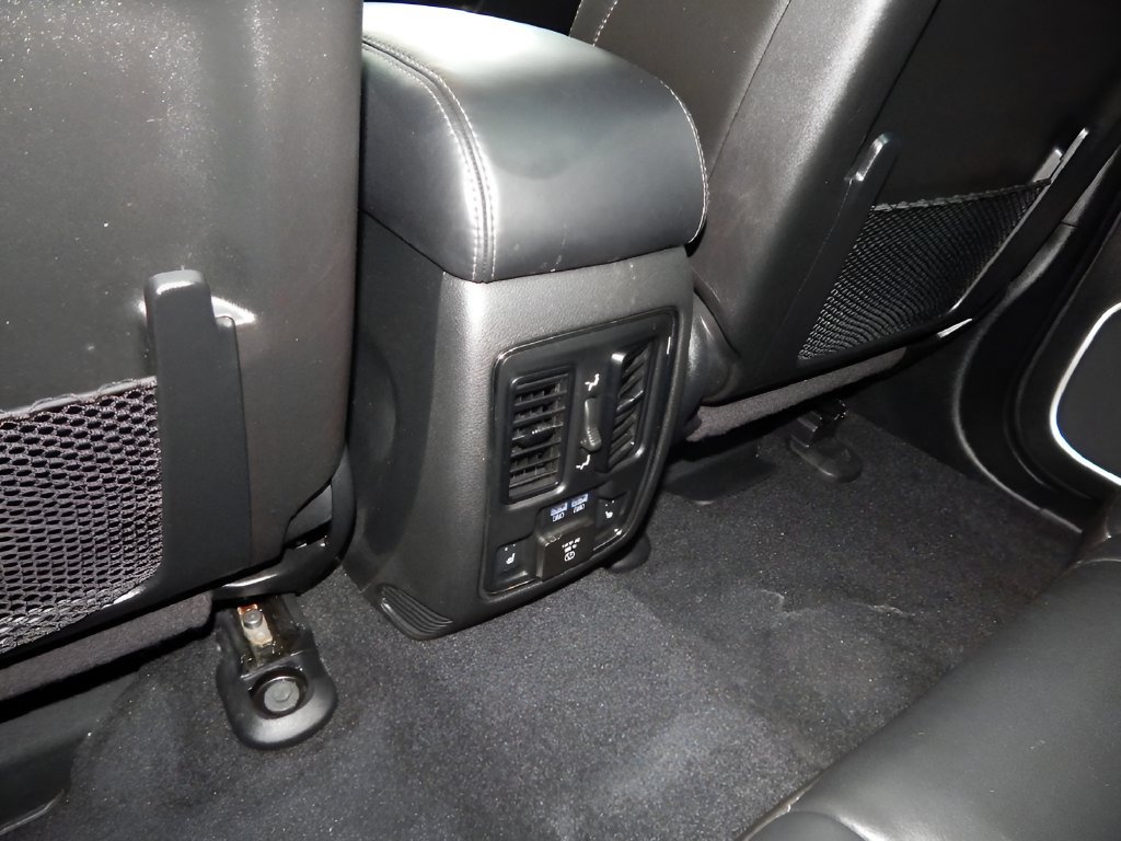 Used 2021 Jeep Grand Cherokee SRT AWD/4WD image 30