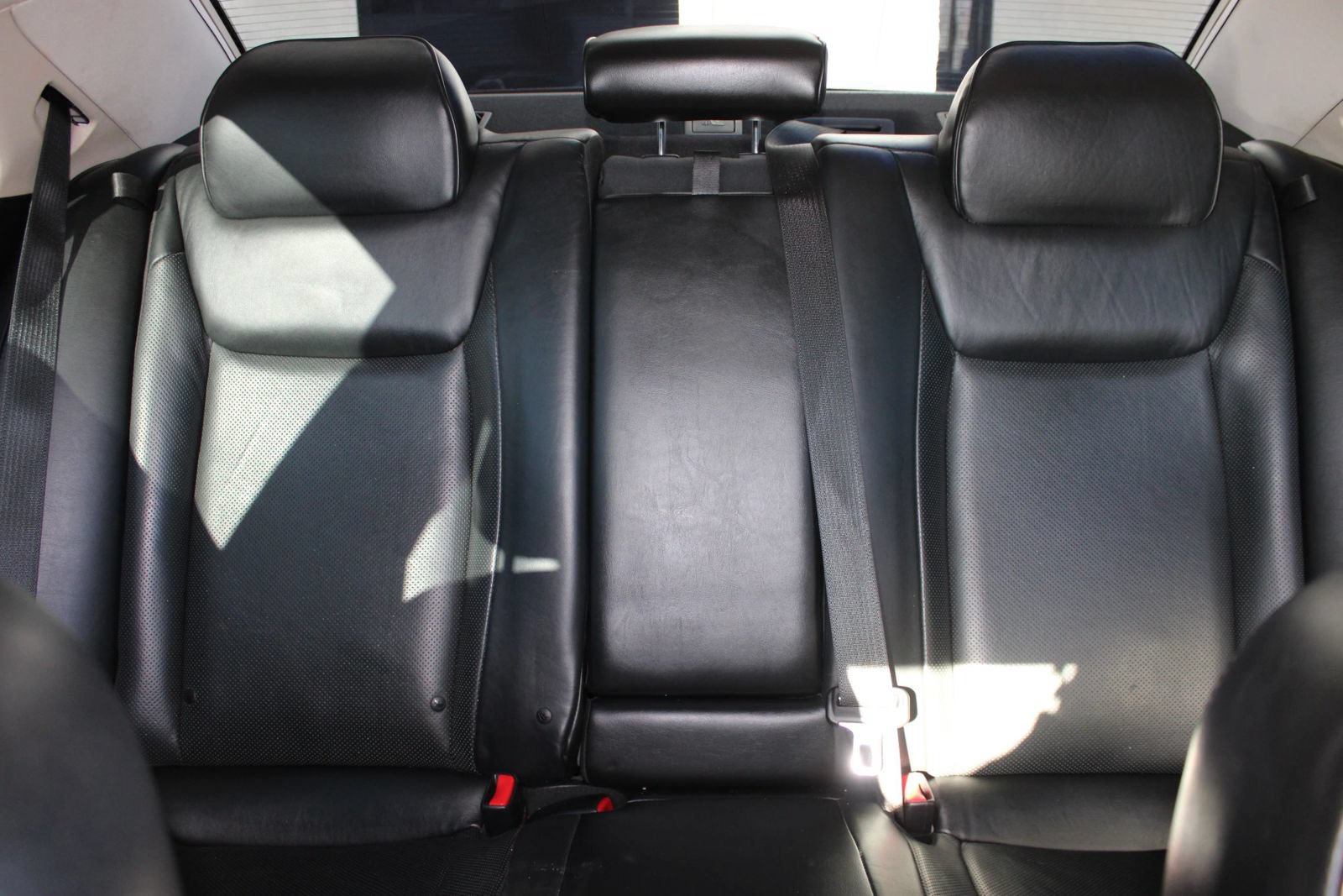 Used 2016 Chrysler 300 C RWD image 11